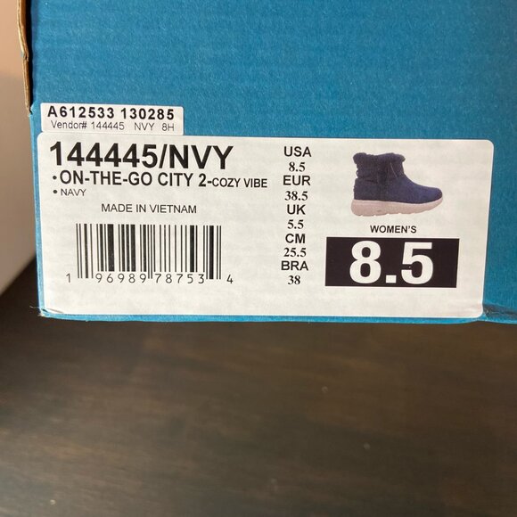 Skechers On-The-Go City 2 Cozy Vibe Boots Women’s 8.5 Navy New w/ Box - Picture 7 of 8